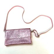 M&M leather fashion schoudertasje 12x20cm metallic rosé #
