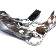 Sleutelhanger koehuid + sleutelring nikkel #